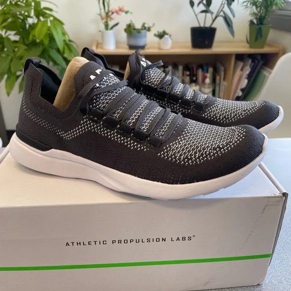 APL Black and Gray Techloom Breeze - Picture 2 of 10